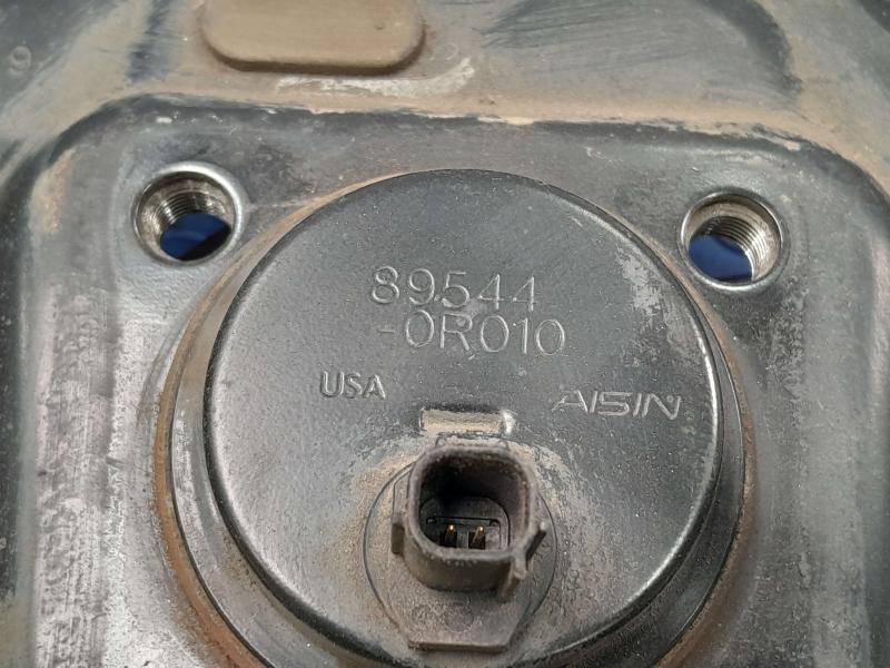2014 Toyota Corolla Hub
