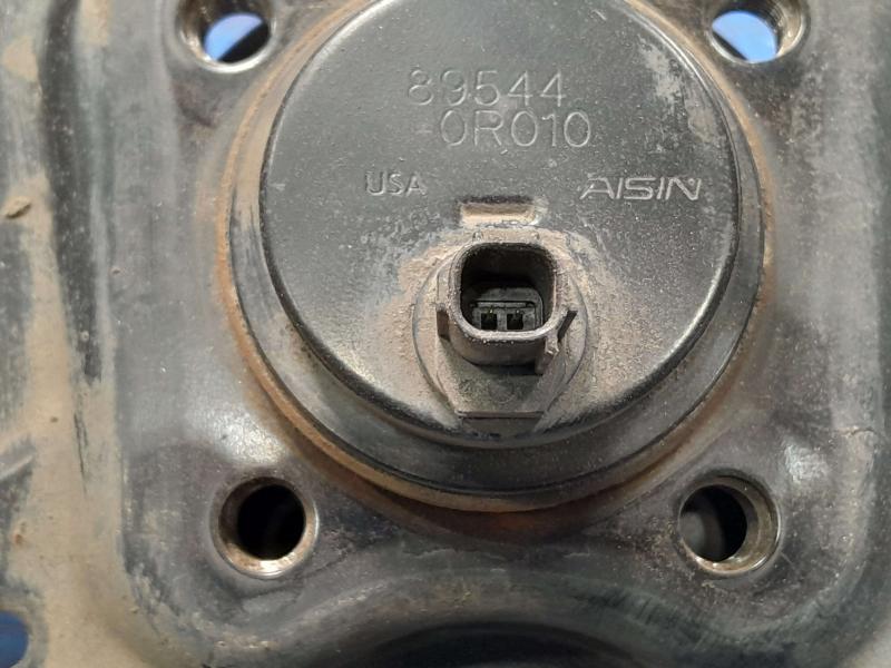 2014 Toyota Corolla Hub