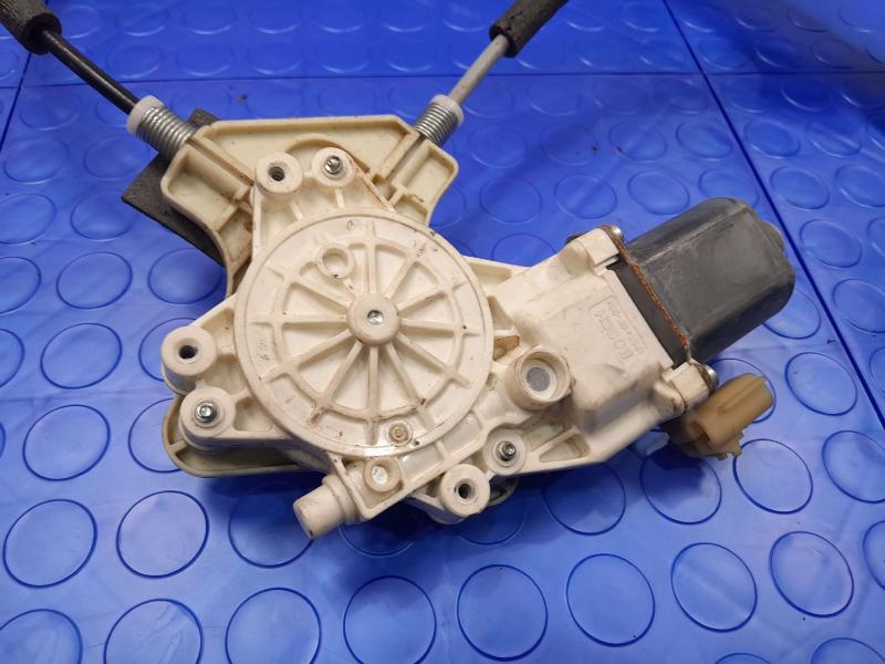 2012 Jeep Patriot Front Door Regulator