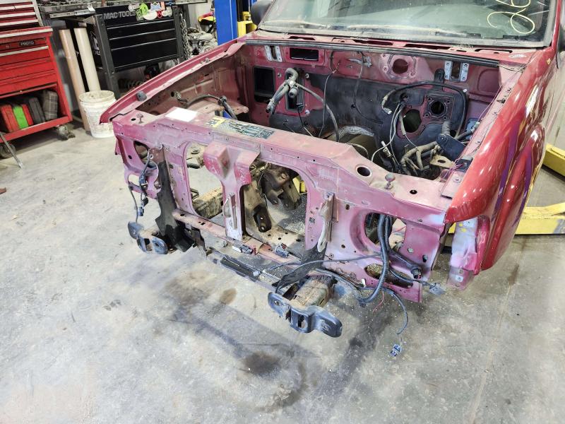 2004 Ford Explorer Radiator Support