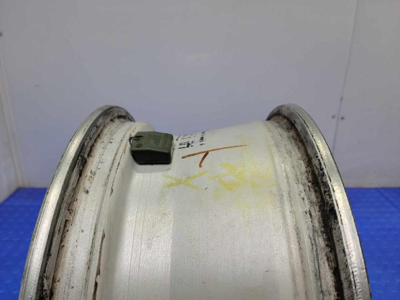2007 Nissan Pathfinder Wheel