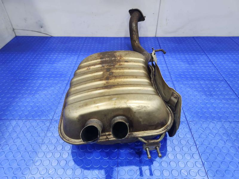2011 Kia Sorento Muffler