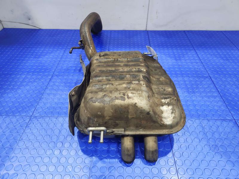 2011 Kia Sorento Muffler