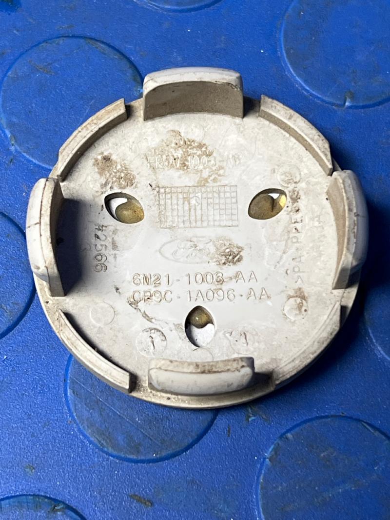 2015 Ford Focus Center Cap