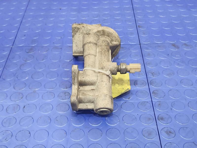 2013 Ford Transit 250 Oil Filter Housing