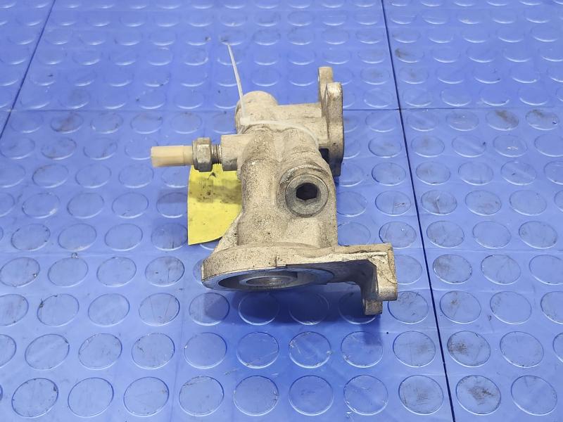 2013 Ford Transit 250 Oil Filter Housing