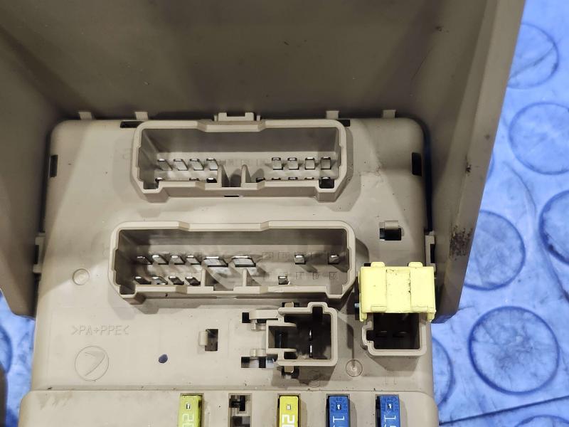 2008 Subaru Legacy Cabin Fuse Box