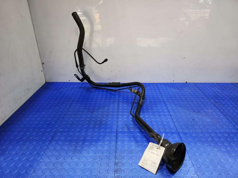 2013 Infiniti FX35 Fuel Filler Neck