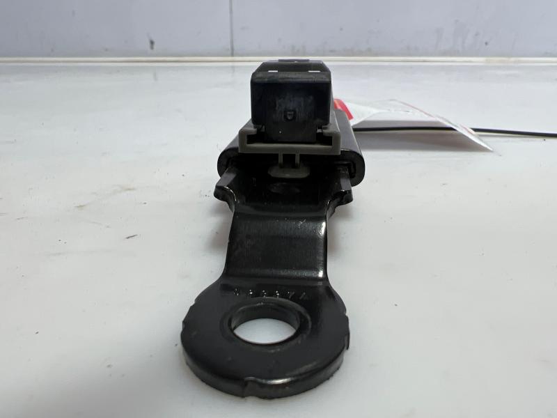 2005 - 2014 Subaru Outback Front Seat Belt Adjuster LH or RH OEM 64703AG00A
