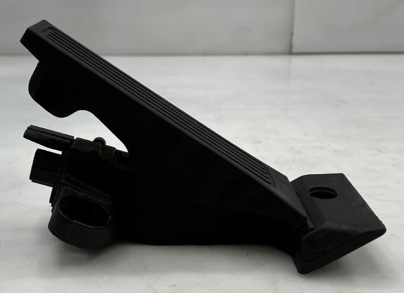 2015 - 2019 Hyundai Sonata Accelerator Pedal Assembly OEM 35190-2E100