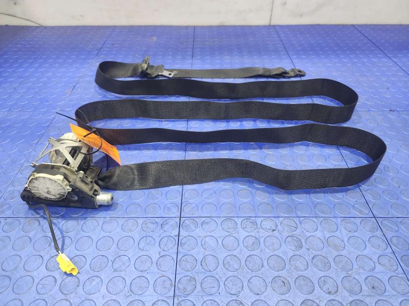 2011 Maserati Quattroporte Front Seat Belt