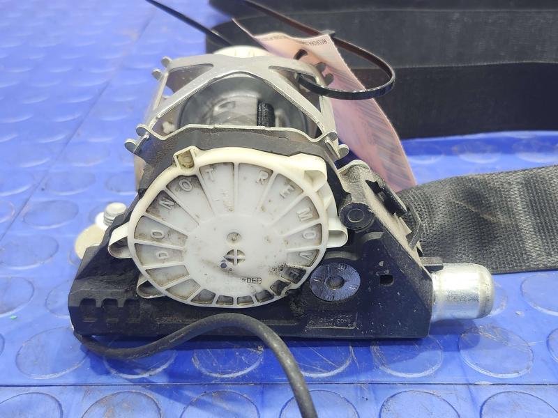 2011 Maserati Quattroporte Front Seat Belt