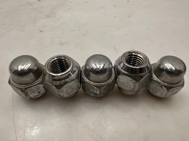 2017 Hyundai Sonata Lug Nuts