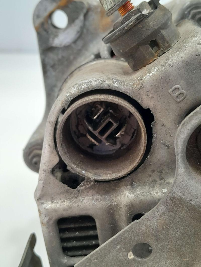 1992 Toyota Previa Alternator
