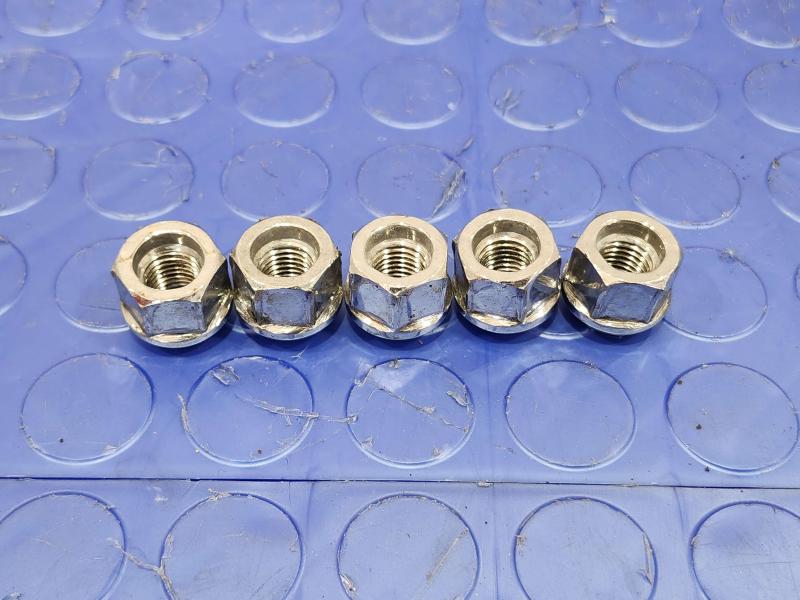 2013 Honda Civic Lug Nuts