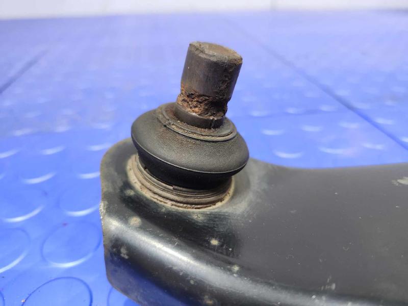 2011-2017 Nissan Juke Front Lower Control Arm Right Passenger Side OEM 555011KD0A,RH