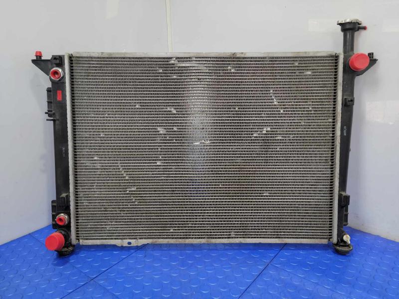 2016 Kia Sedona Radiator