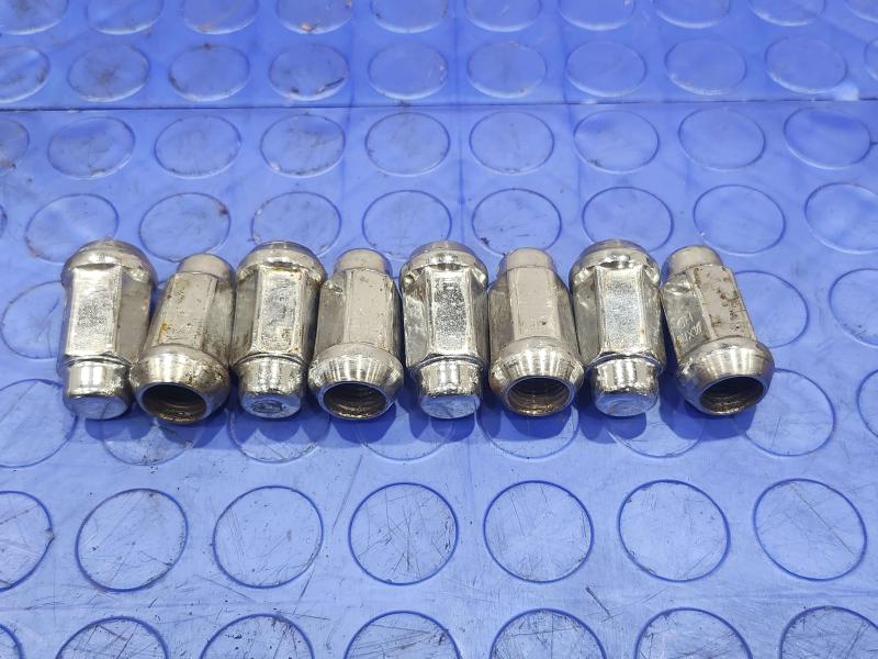 2008 Ford F-250 Super Duty Lug Nuts