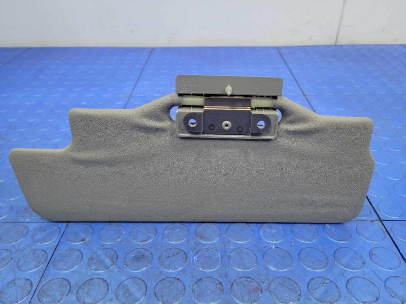 2003 Toyota 4Runner Sun Visor
