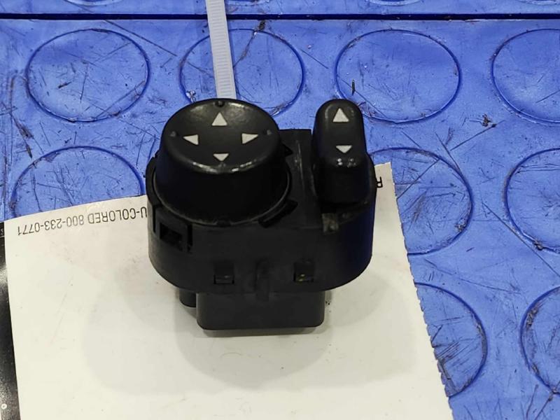 2009 Chevrolet Impala Door Switch Front