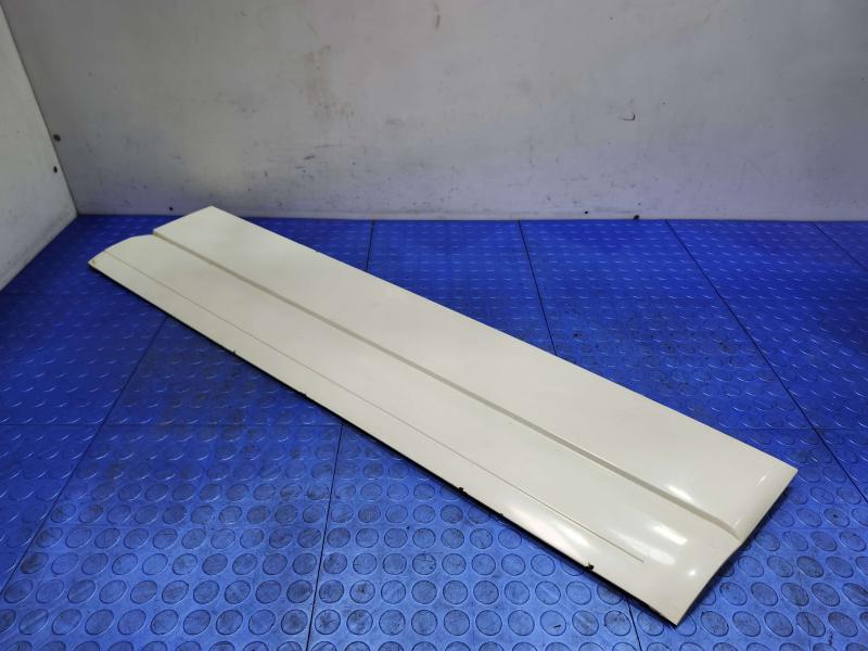 2008 Ford Expedition Front Door Moulding