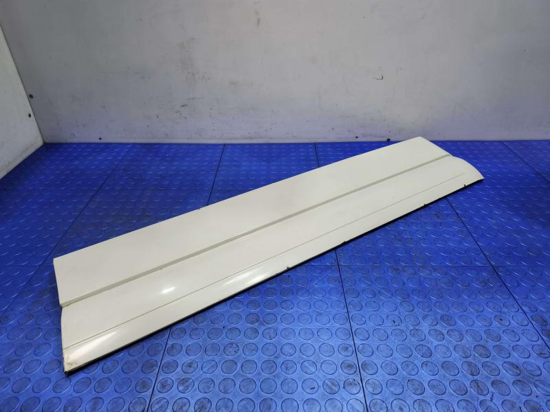 2008 Ford Expedition Front Door Moulding
