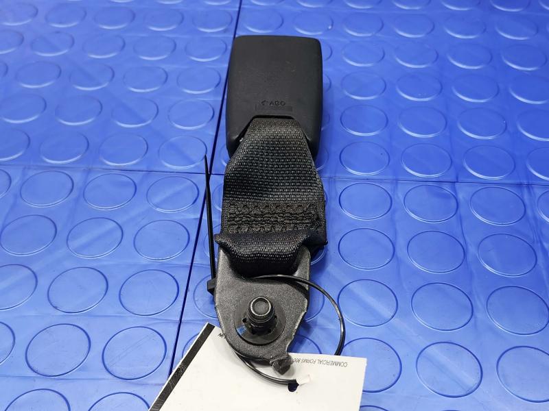 2011 Infiniti QX56 Rear Seat Belt