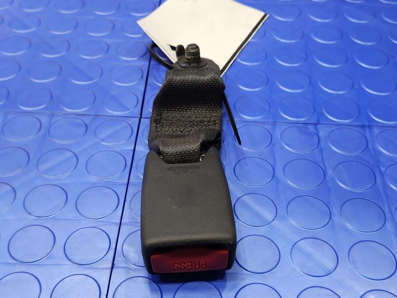 2011 Infiniti QX56 Rear Seat Belt