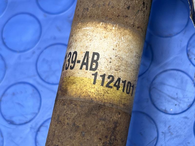 2011 Ford Expedition Axle Shaft