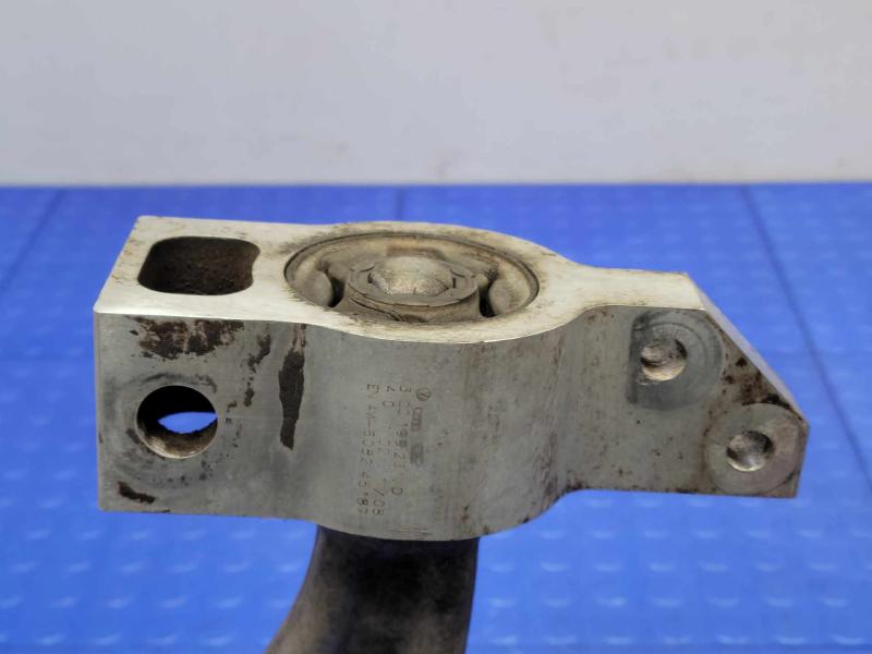 2009 Volkswagen Tiguan Lower Control Arm Front