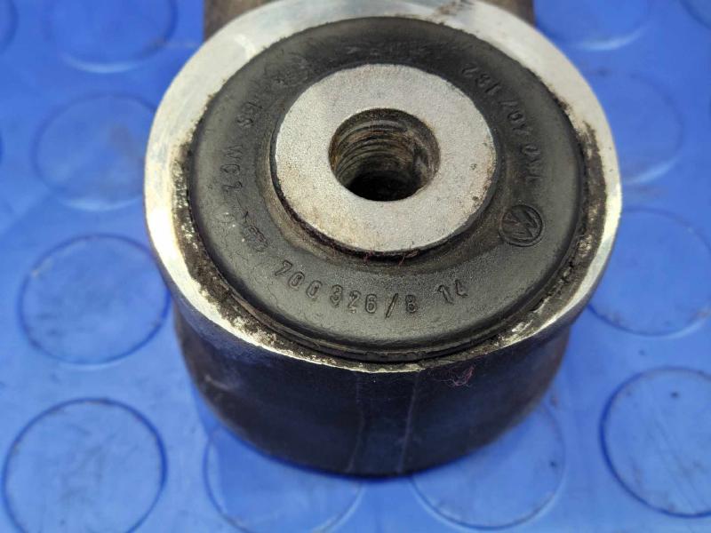 2009 Volkswagen Tiguan Lower Control Arm Front