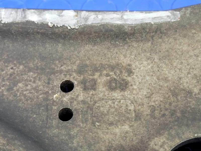 2009 Volkswagen Tiguan Lower Control Arm Front