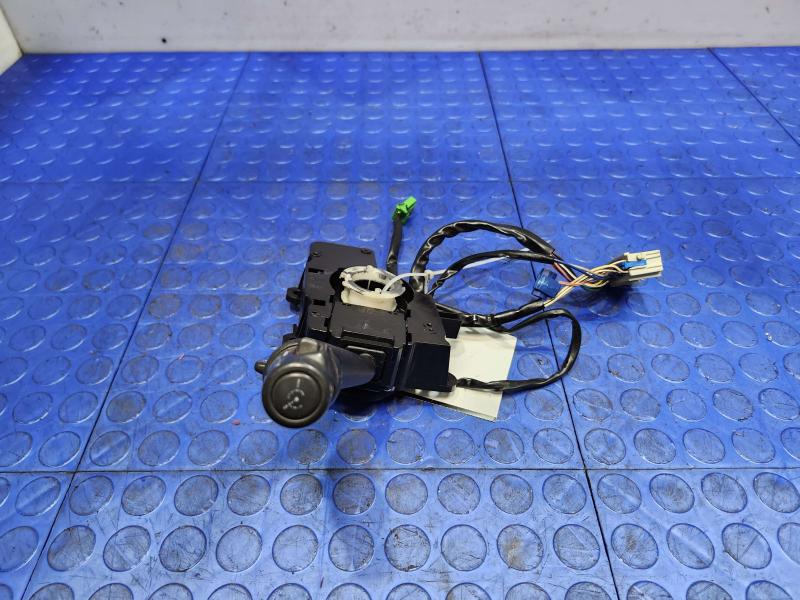 2007 Hummer H3 Combination Switch