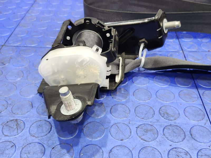 2011 Honda Pilot Rear Seat Belt