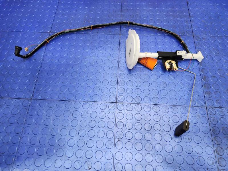 2016-2020 Nissan Rogue Fuel Tank Sending Unit Assembly OEM 25060-6FK5A