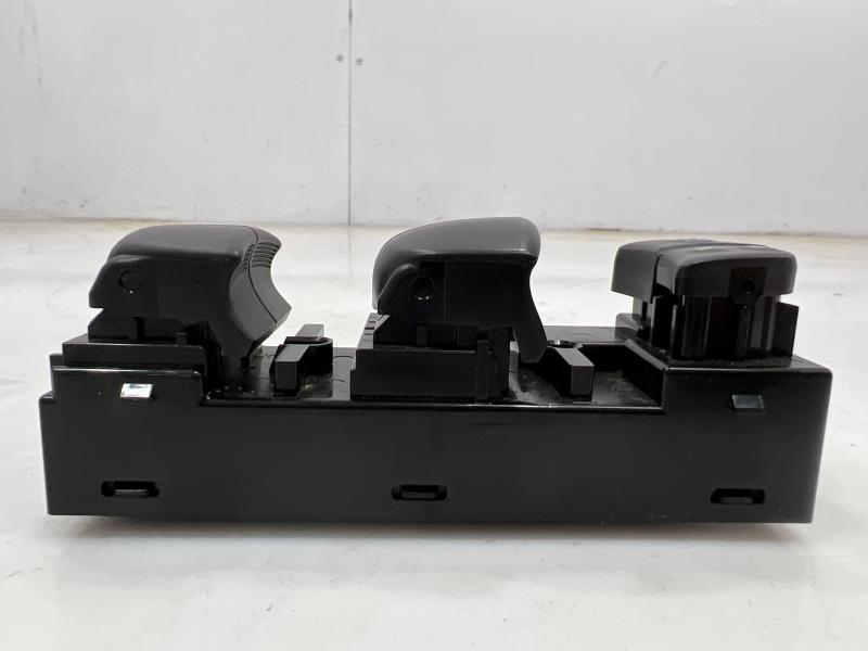 2020 Nissan Versa Door Switch Front