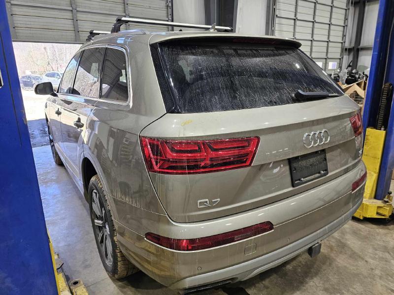 2017 Audi Q7 Center Pillar