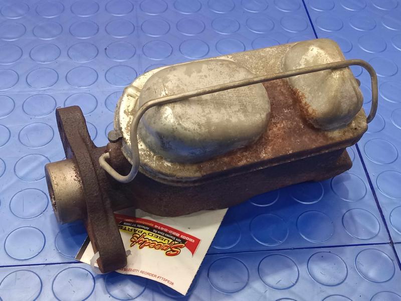 1975-1980 Ford Granada Brake Master Cylinder Assembly Genuine OEM D6FZ2140C