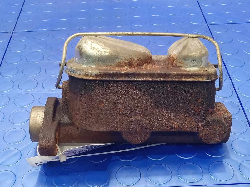1975-1980 Ford Granada Brake Master Cylinder Assembly Genuine OEM D6FZ2140C
