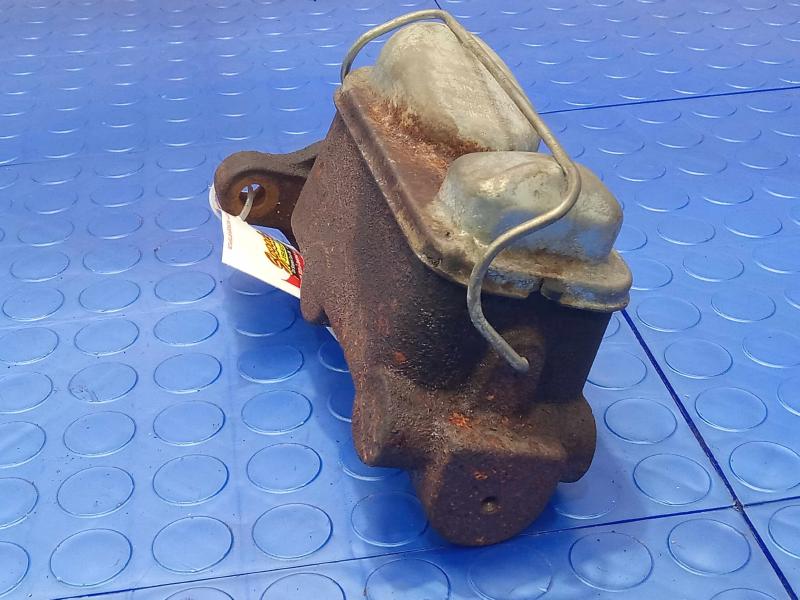 1975-1980 Ford Granada Brake Master Cylinder Assembly Genuine OEM D6FZ2140C