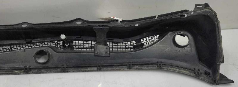 2014 - 2018 Subaru Forester Cowl Panel Grille Genuine OEM 91419SG031