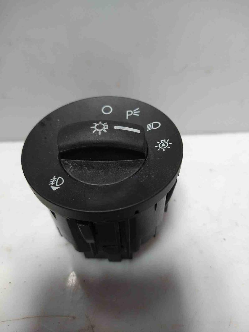 2011 Ford Flex Headlight Switch (Dash Mtd)