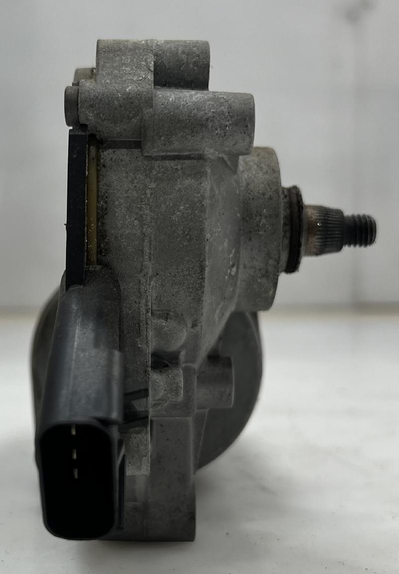 2013 Chrysler Town & Country Wiper Motor Front