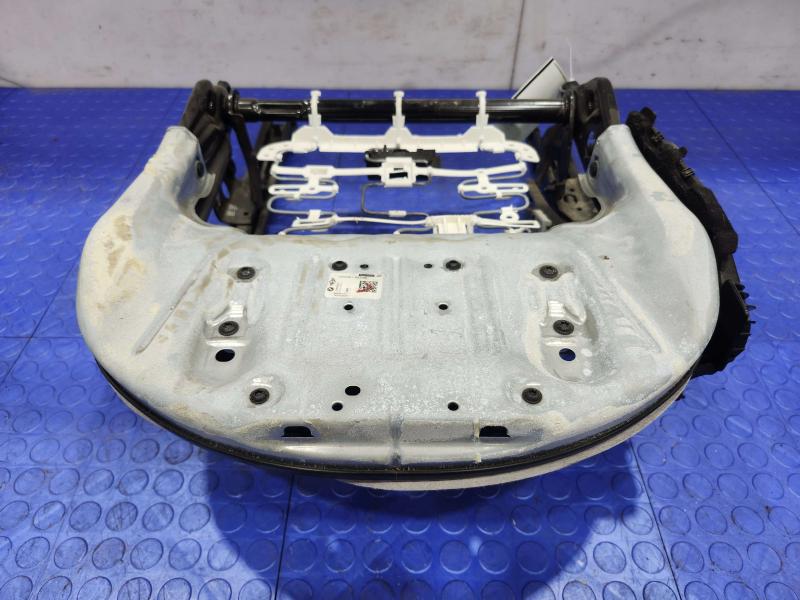 2017 BMW X1 Seat Track