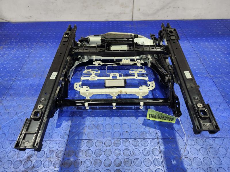 2017 BMW X1 Seat Track