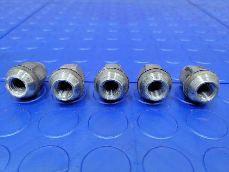 2020 Chevrolet Trax Lug Nuts