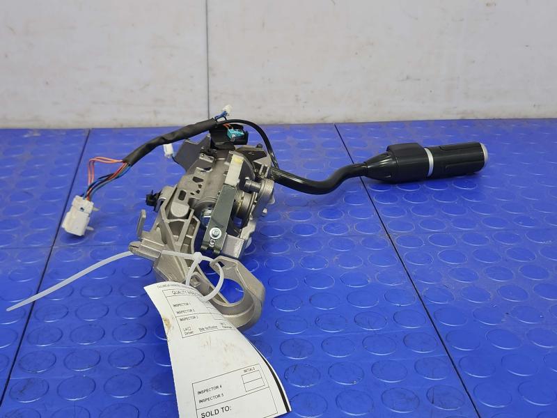 2019 Nissan Titan Floor Shifter