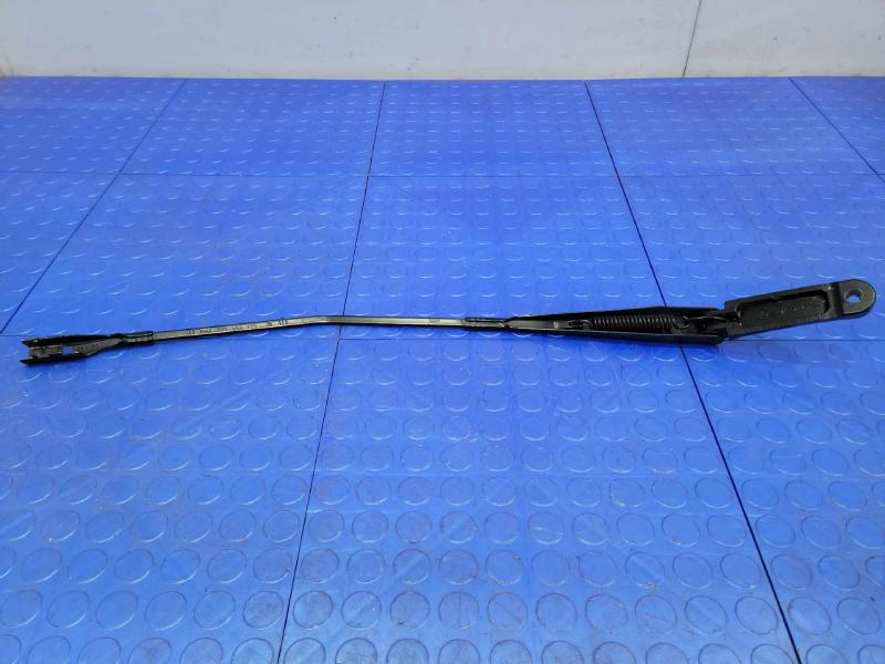 2014 Volkswagen Passat Wiper Arm