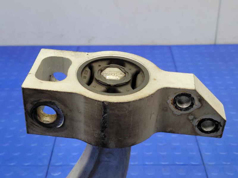 2009 Volkswagen Tiguan Lower Control Arm Front