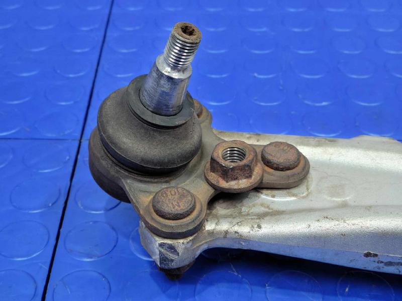 2009 Volkswagen Tiguan Lower Control Arm Front